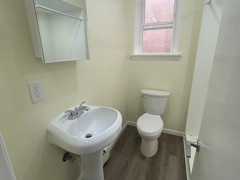 69 Gaston Ave #1LEFT — Photo 3