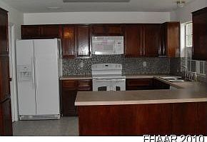 2nd image of 1102 Clairidge Ave