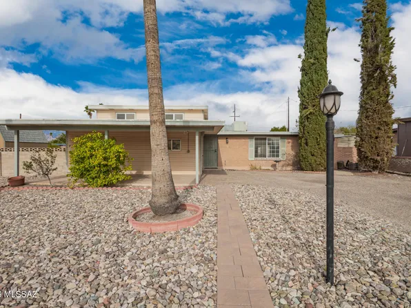 8331 E Balfour Dr, Tucson, AZ 85710