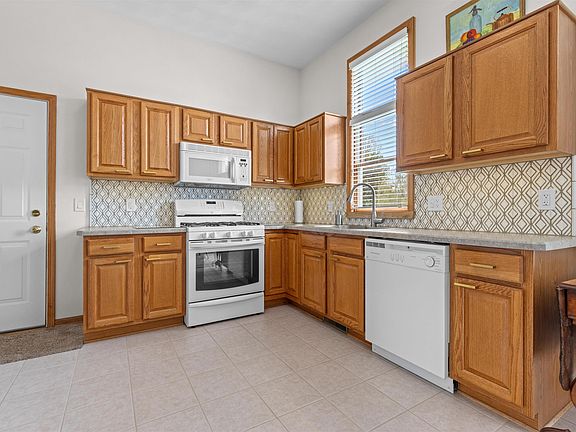 4th image of 12169 Ayrshire Ln