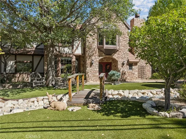 28476 N Shore Rd, Lake Arrowhead, CA 92352