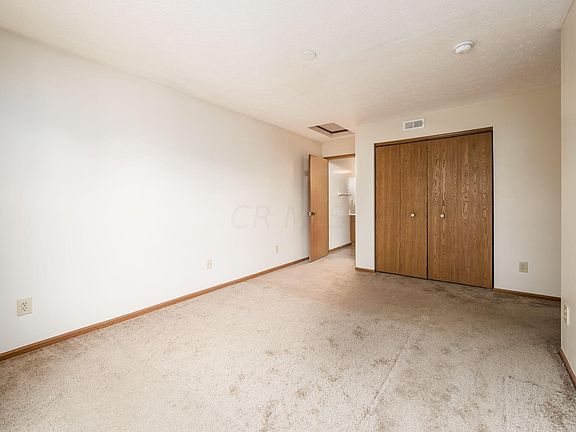 4th image of 5477 Wellington Woods Blvd