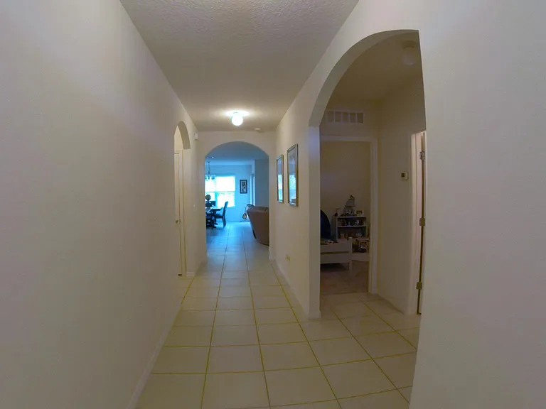256 Tanglewood Dr — Photo 4