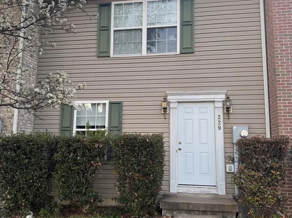 229 Surrey Club Ln, Stephens City, VA 22655