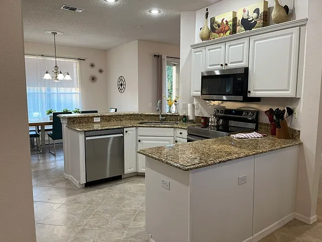 3 bed, 1660 sqft, $3,000 — Photo 4