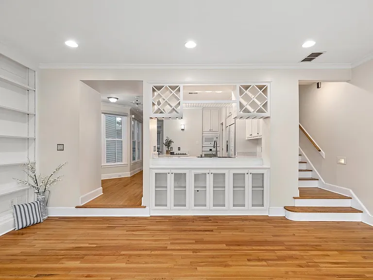 752 Island Dr — Photo 8