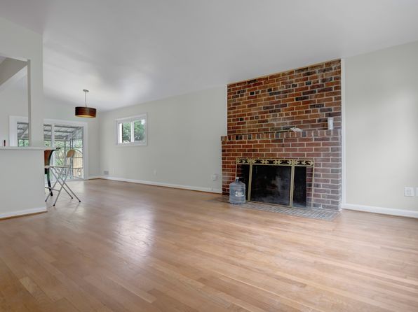 4208 19th Pl NE