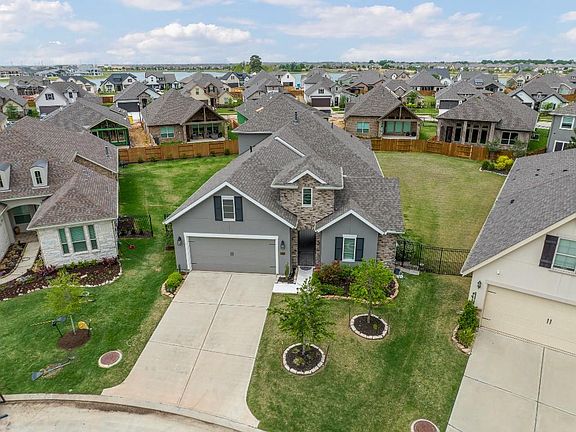 3rd image of 18114 Rainwater Creek Ln