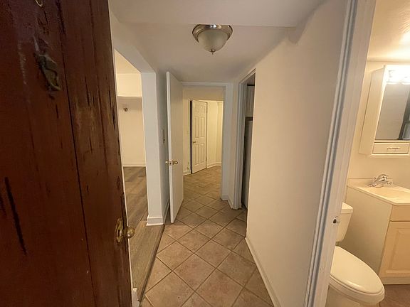 3rd image of 1355 N State Pkwy #1C