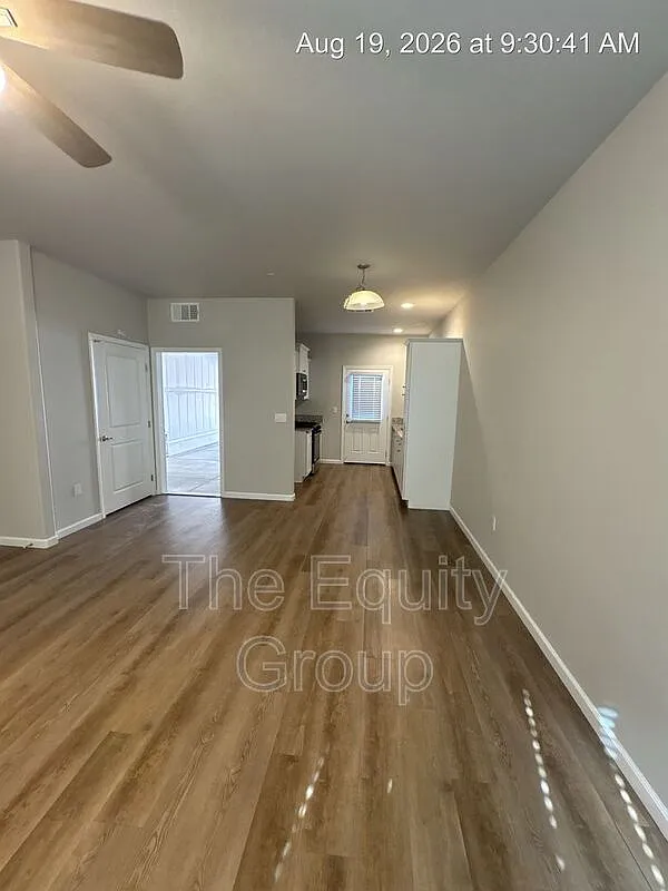 2 bed, 2.5 bath, $1,850 — Photo 3
