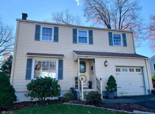 225 Concord Dr, River Edge, NJ 07661