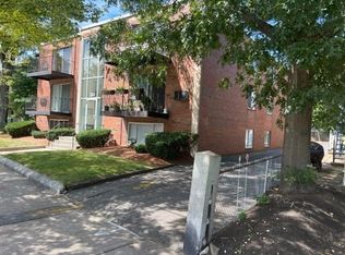 112 Mount Auburn St APT 9, Watertown, MA 02472
