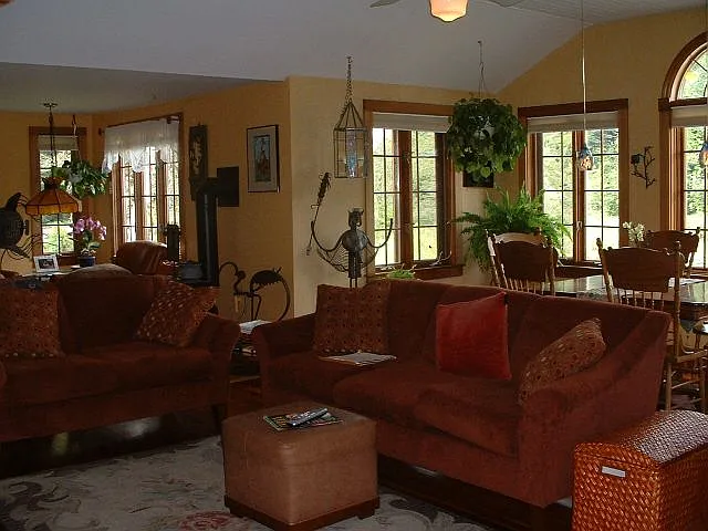 2 bed, 1500 sqft, $2,200 — Photo 2