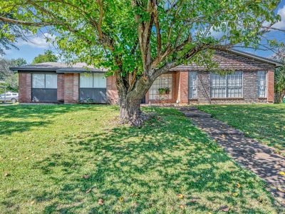 112 N Emberwood Dr, Robinson, TX, 76706