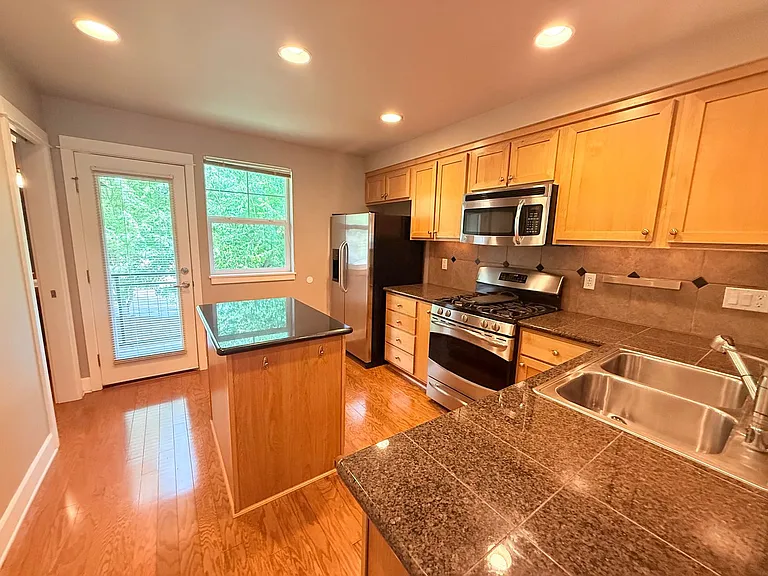 2706 SW Sylvan Heights Dr — Photo 6