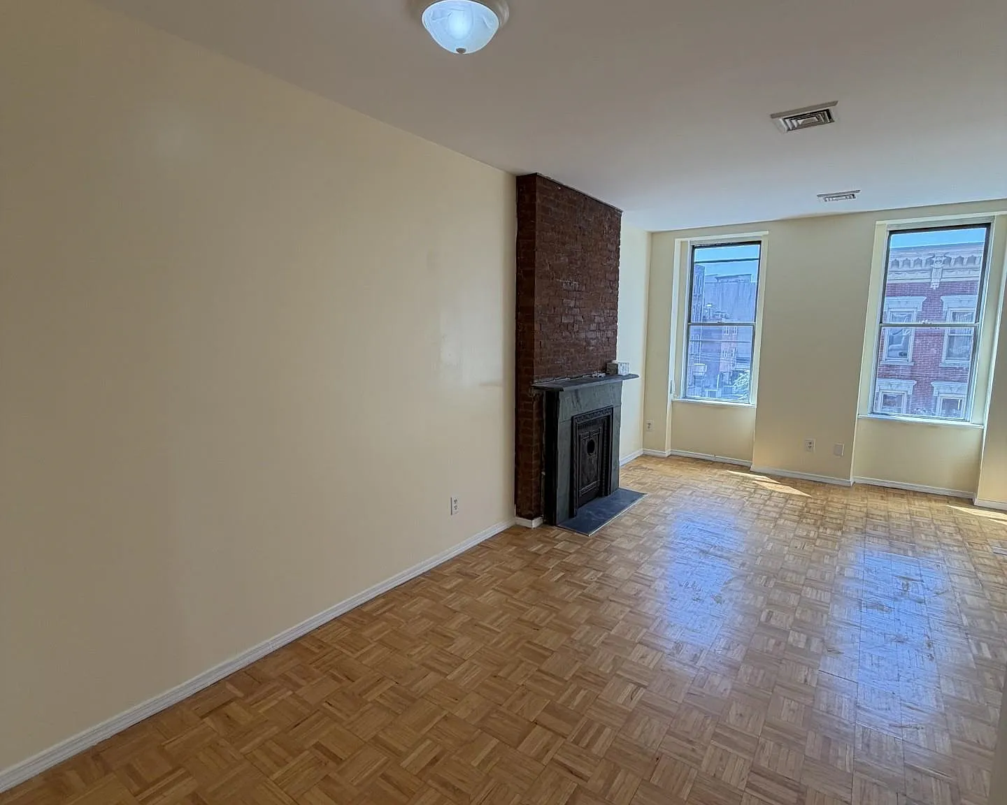 3 bed, 2.0 bath, $4,950 — Photo 3