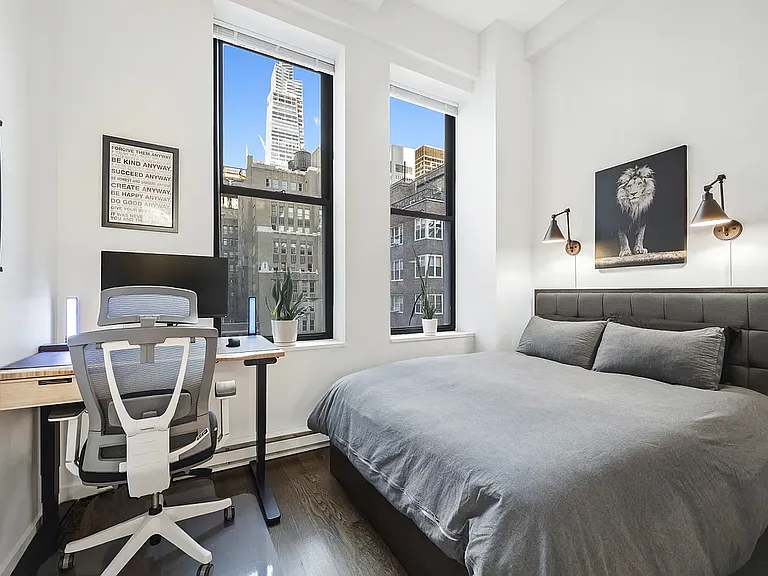 11 E 36th St #903 — Photo 3