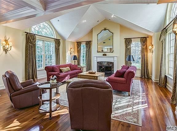 5th image of 84 Brookside Dr