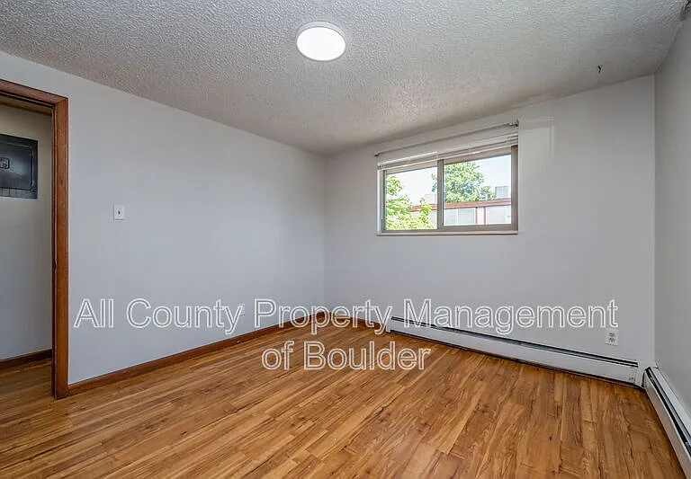 1353 Coffman St #12 — Photo 10