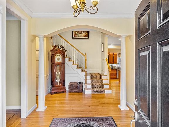 4th image of 115 Juniper Dr