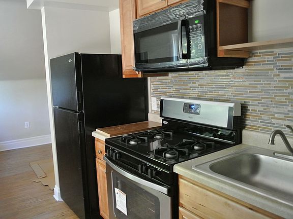 3rd image of 416 N Home Ave APT 5