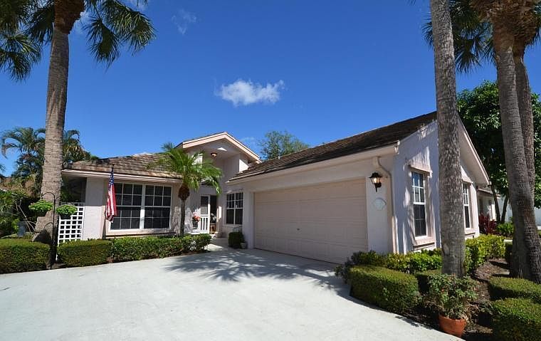 1st image of 2855 N Clearbrook Cir