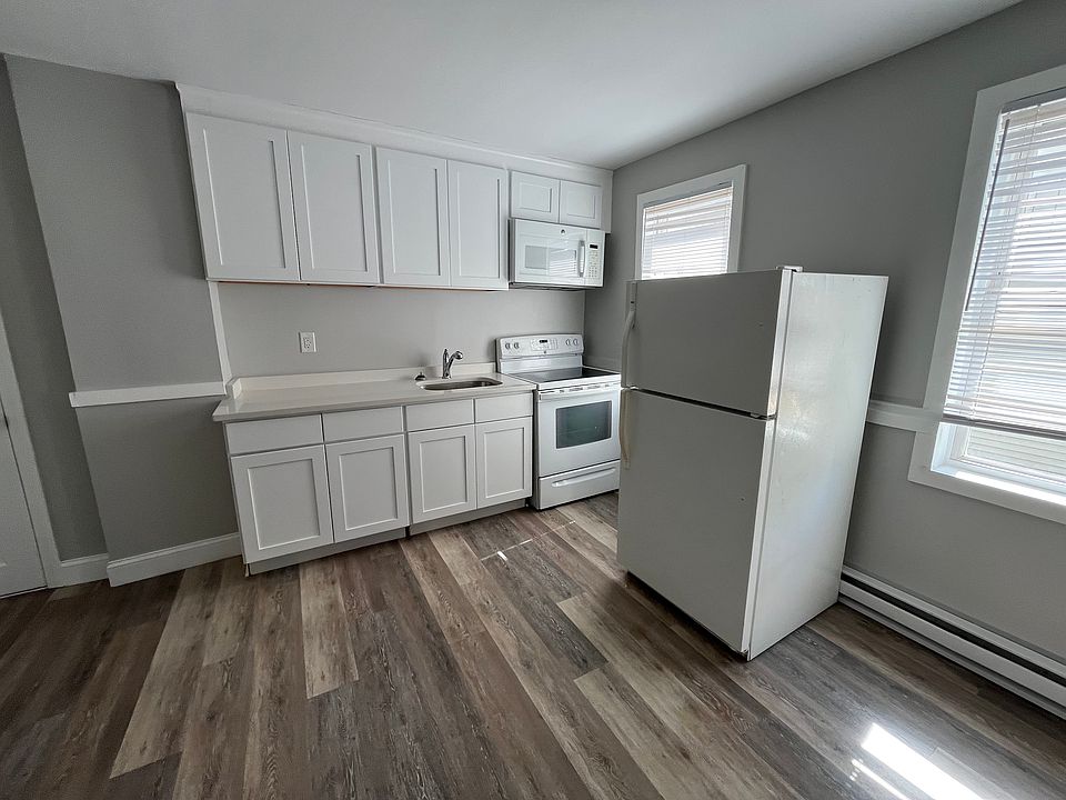 1st image of 14 Audrey St APT 20