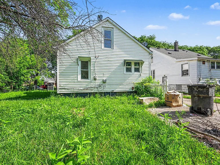 15224 Rossini Dr — Photo 24