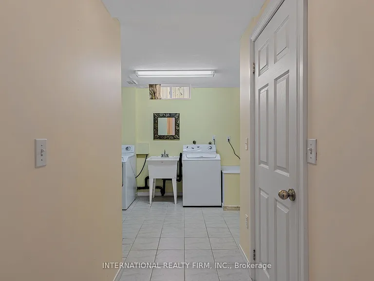 18 Sea Breeze Dr — Photo 37