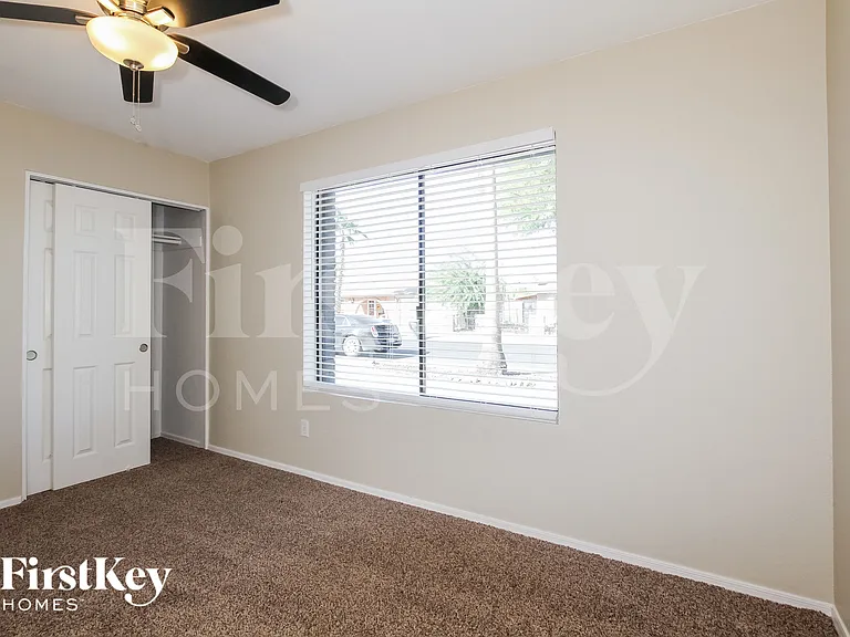 2733 W Villa Rita Dr — Photo 11