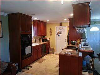 2nd image of 401 Upton St #A