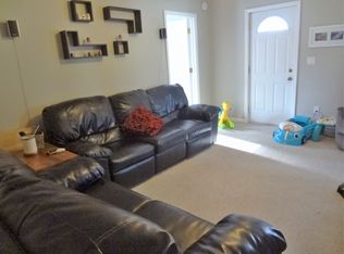 328 E Oak St, Juneau, WI 53039