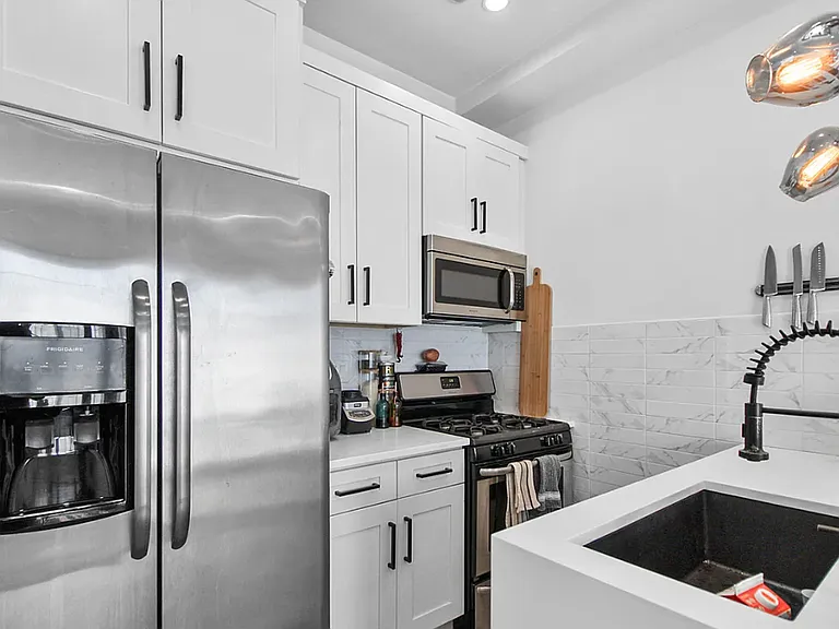 1161 Myrtle Ave #2F — Photo 6