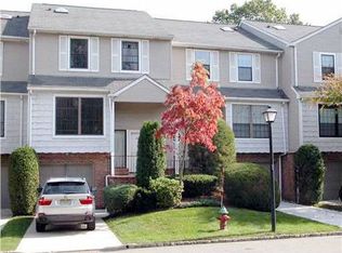 3903 Springbrook Dr, Edison, NJ 08820