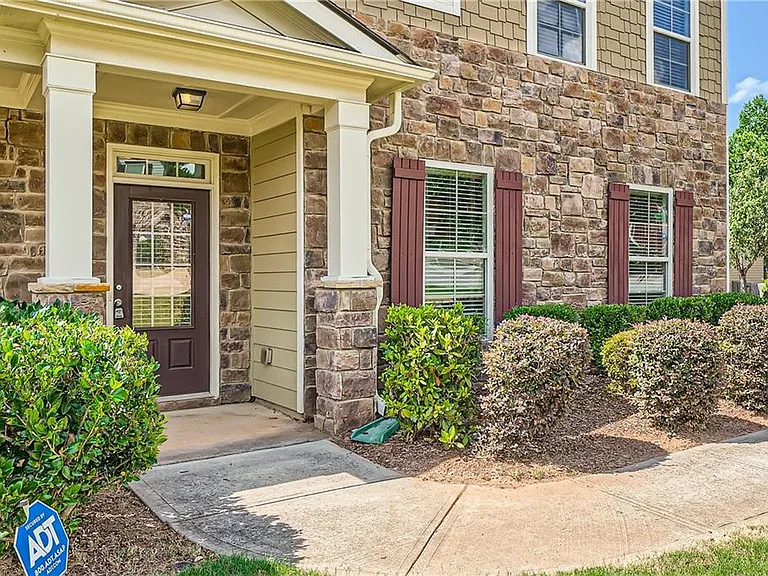 4648 Bogan Meadows Dr — Photo 3