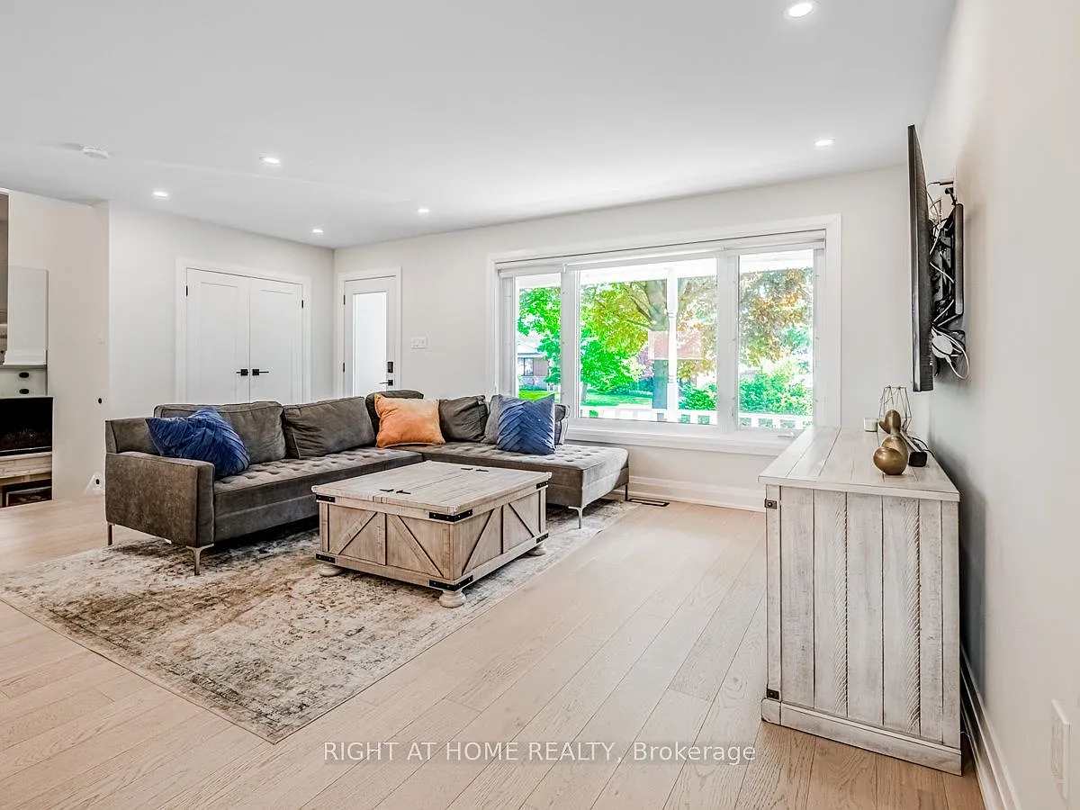 3 bed, $3,300 — Photo 4