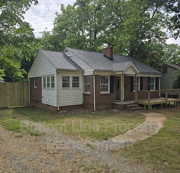 5008 Doris Ave — Photo 3