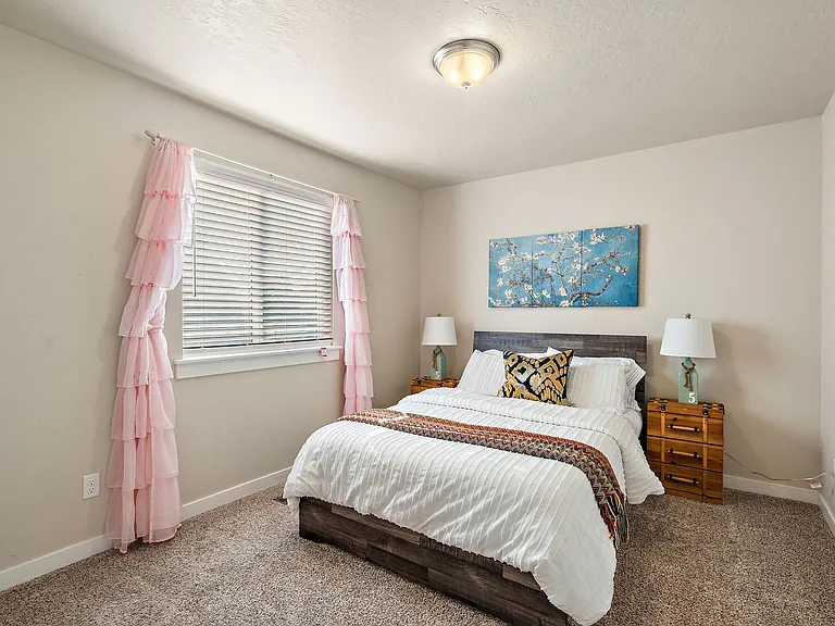 663 W Archerfield St — Photo 31
