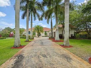 6121 SW 79th Ct, Miami, FL 33143