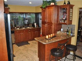 16401 Stonehaven Rd, Miami Lakes, FL 33014