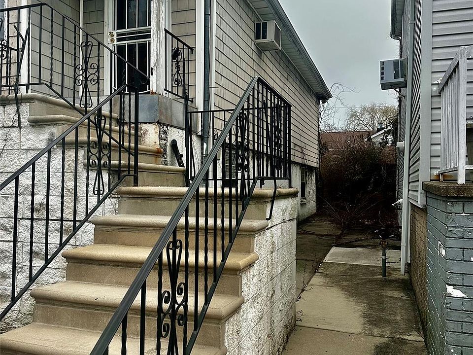 2nd image of 10230 Davenport Ct