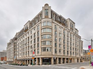 One Balmoral, Toronto, ON M4V 3B9