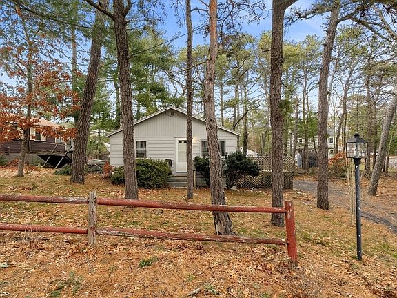 2nd image of 6 Cardinal Ave