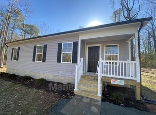 64 Hickory Ln, Colonial Beach, VA 22443