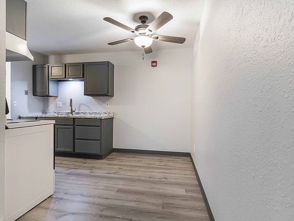 4th image of 1515 College Way #306
