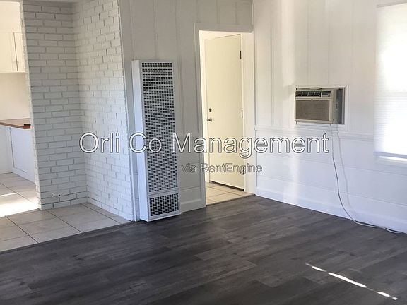 3rd image of 7100 Haskell Ave #7100