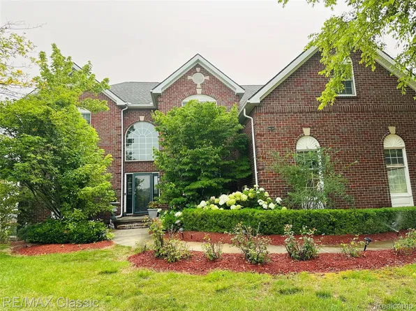 24374 Terra Del Mar Dr, Novi, MI 48374