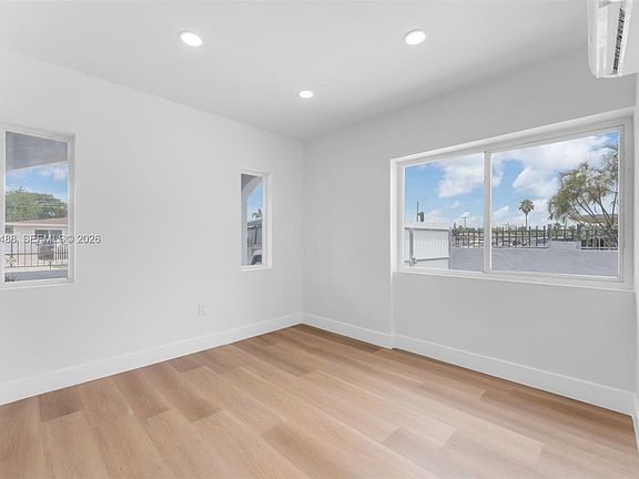 5th image of 17915 NW 43rd Ct #B