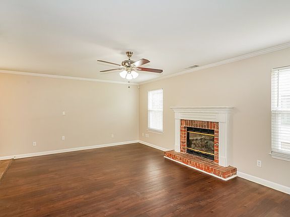 5th image of 104 Northlake Dr