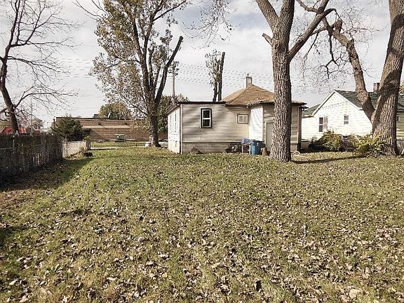 2nd image of 4415 Cedar Ave
